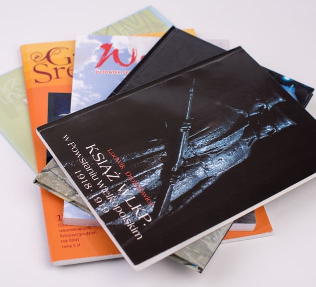 Foldery, broszury, katalogi
